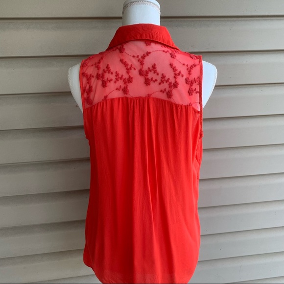 •The Arte by Zenana•Lace Yoke Sleeveless Blouse-Lg - Picture 4 of 6